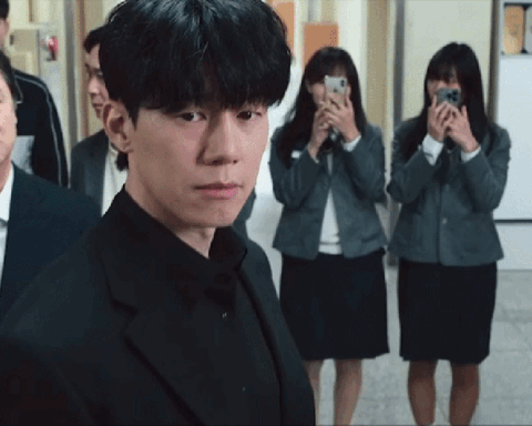 Teach You a Lesson bất ngờ nhận bão tẩy chay vì cổ xúy bạo lực