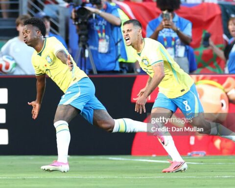 Brazil hoà khó khăn Maroc trong ngày Neymar không thi đấu, bất ngờ chỉ đạo ngoài đường biên