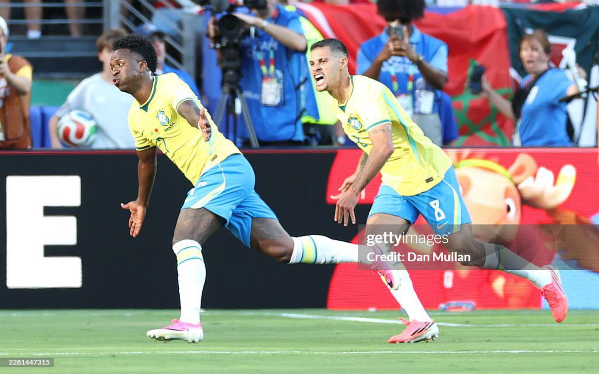 Brazil hoà khó khăn Maroc trong ngày Neymar không thi đấu, bất ngờ chỉ đạo ngoài đường biên