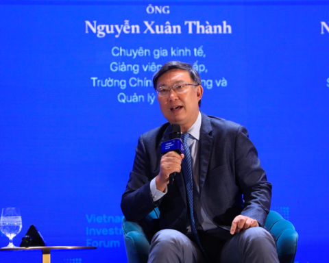 Fed có thể tăng lãi suất trong năm 2026, chuyên gia Fulbright chỉ ra áp lực lớn nhất với Việt Nam