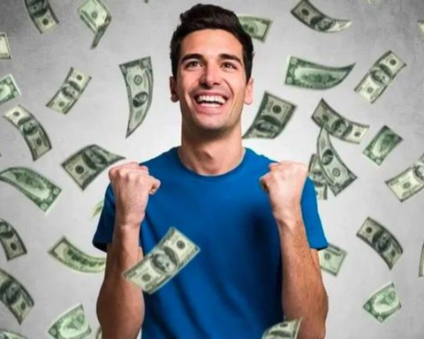 Hai doanh nghiệp sắp “lăn chốt” cổ tức trên 10.000 đồng/cp, soi lịch sử chia cổ tức cao ngất ngưởng