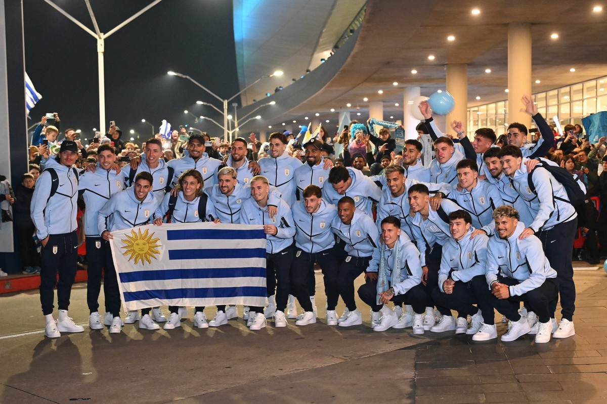 Sự cố: Chuyên cơ của ĐT Uruguay bị từ chối nhập cảnh vào Mỹ, đối mặt nguy cơ bị xử thua vì vắng mặt ở World Cup