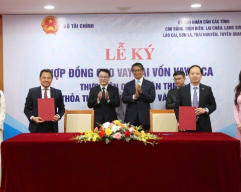 Bộ Tài chính ký kết 11 hợp đồng cho vay lại vốn vay JICA với 8 tỉnh miền núi phía Bắc
