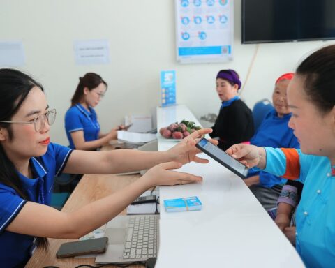 NÓNG: Từ 9h hôm nay, chính thức khóa 1 chiều thuê bao chưa xác thực!