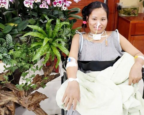 1 người mẹ ngừng tim, sốc mất máu nặng sau sinh bác sĩ Bạch Mai cứu sống