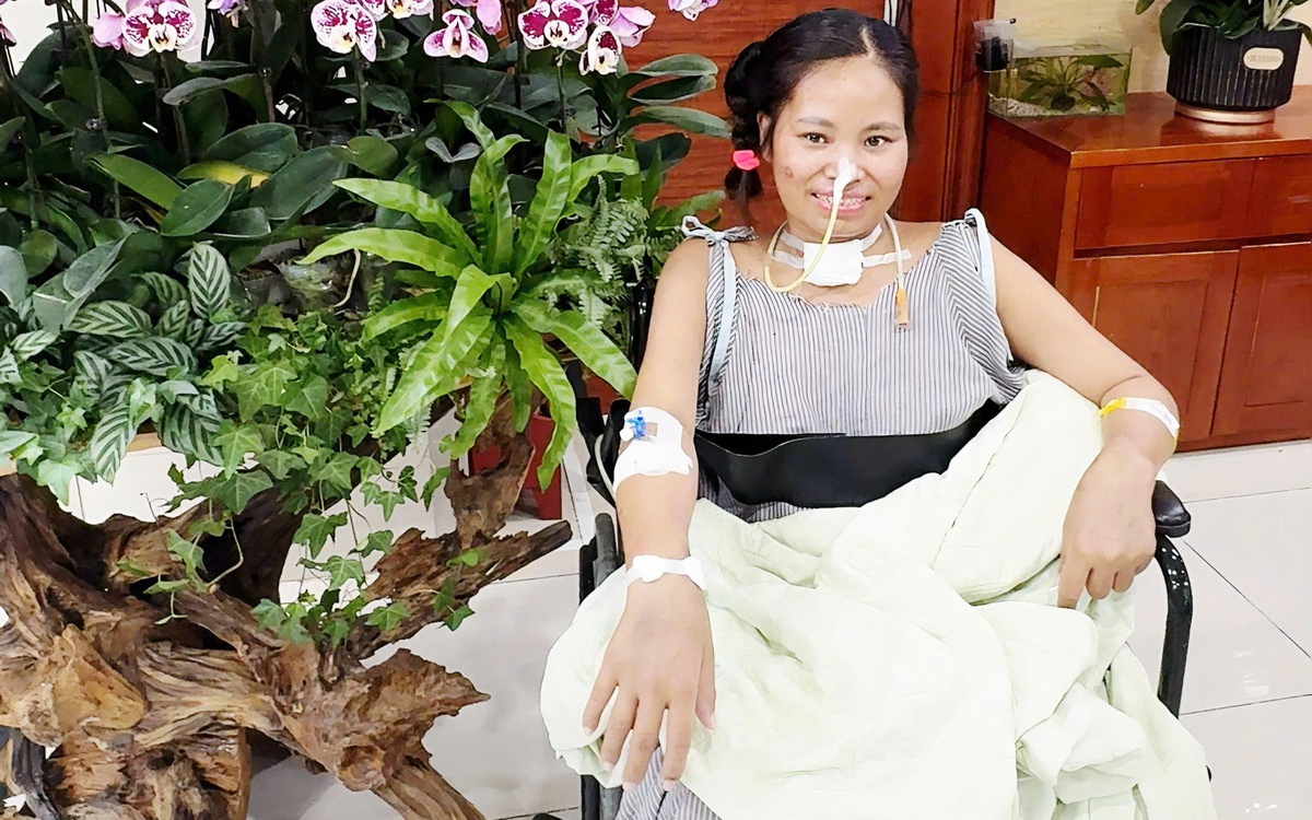 1 người mẹ ngừng tim, sốc mất máu nặng sau sinh bác sĩ Bạch Mai cứu sống