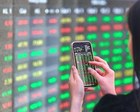 Dòng tiền tỷ USD trở lại sàn chứng khoán