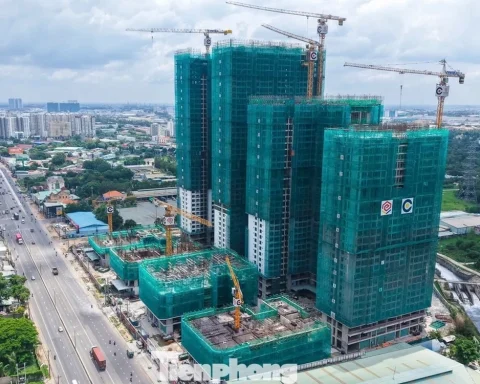 Hàng chục dự án căn hộ đua nhau ‘mọc’ lên dọc đoạn Quốc lộ