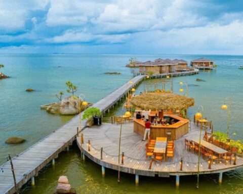 Cưỡng chế 9 căn bungalow xây dựng trái phép ở Phú Quốc