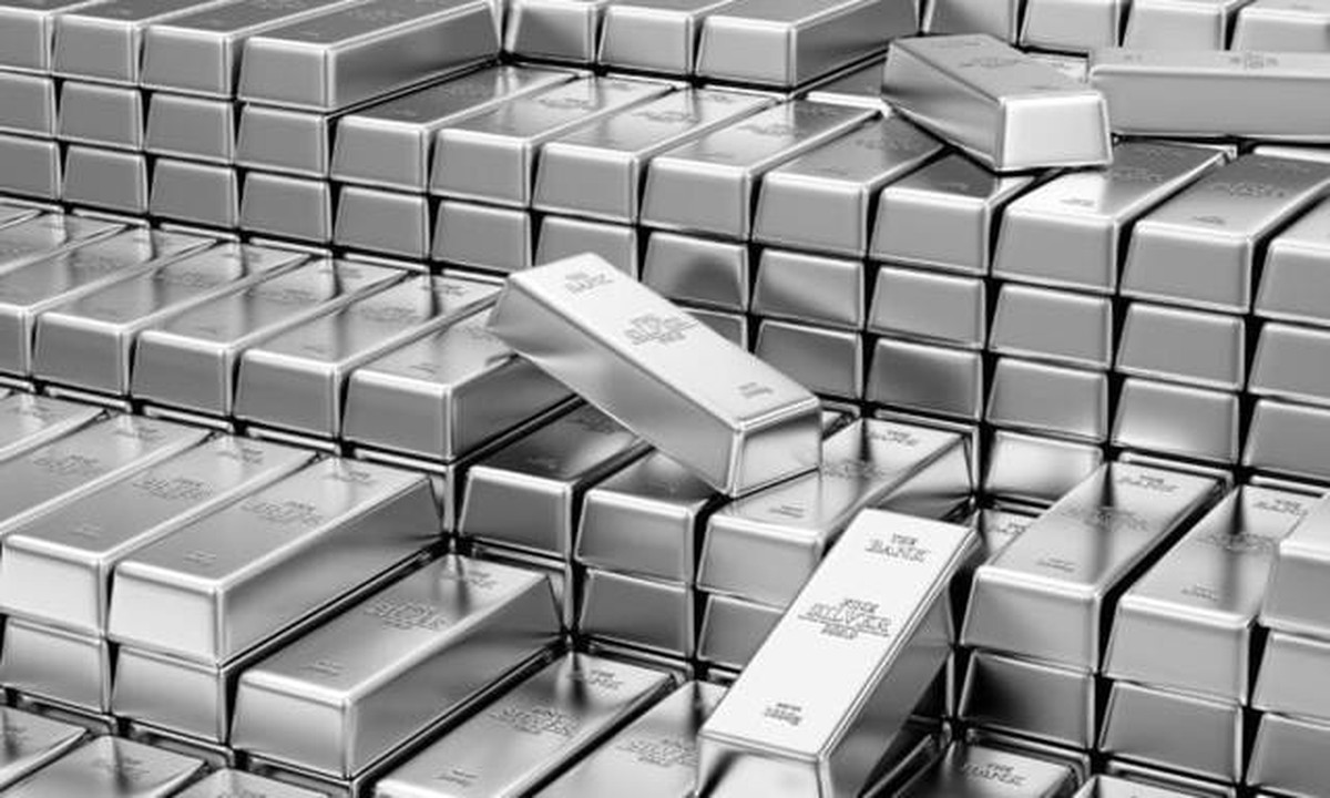 Quỹ bạc lớn nhất thế giới “tung tiền” gom hàng chục tấn bạc