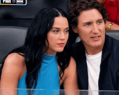 Mải ôm ấp Katy Perry trên khán đài, bạn trai Thủ tướng bị phản ứng