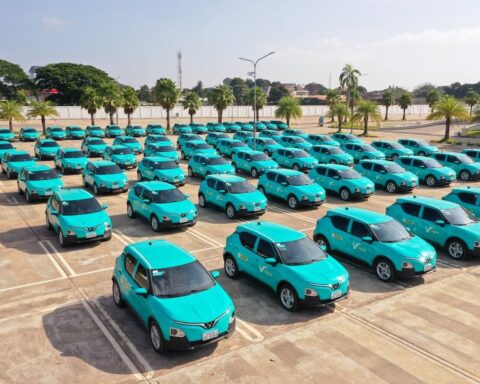 Hãng taxi của ông Phạm Nhật Vượng thay Tổng Giám đốc