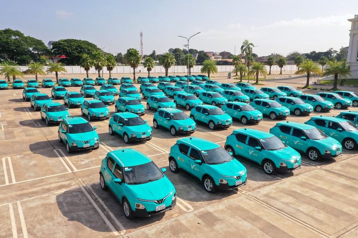 Hãng taxi của ông Phạm Nhật Vượng thay Tổng Giám đốc