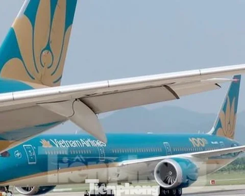 Cổ phiếu Vietnam Airlines ‘cháy hàng’