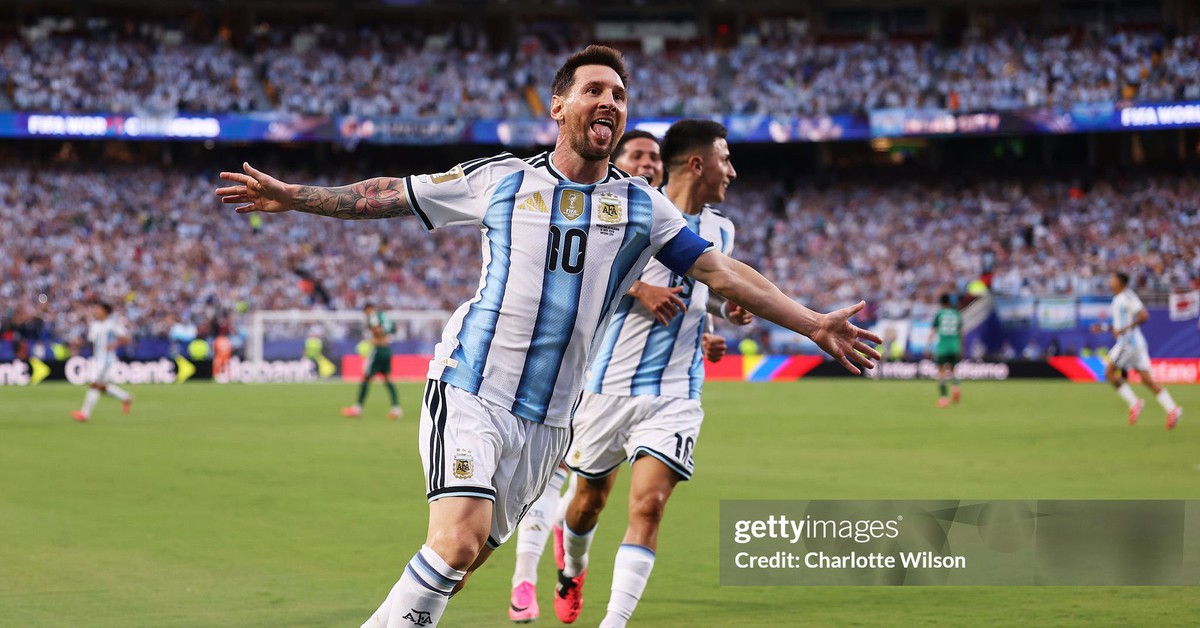 Argentina 1-0 Algeria: Messi ghi bàn, đẳng cấp lên tiếng