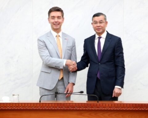 Bộ trưởng Ngô Văn Tuấn tiếp Đại sứ, Trưởng phái đoàn EU tại Việt Nam Julien Guerrier