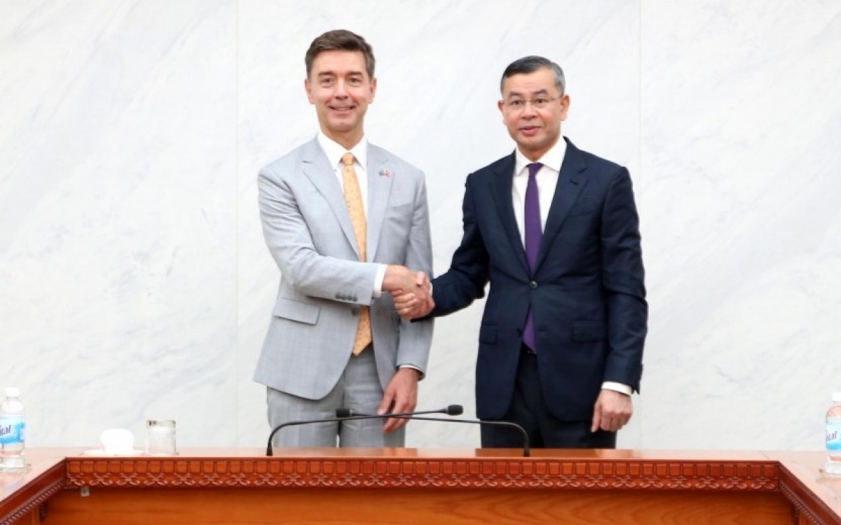 Bộ trưởng Ngô Văn Tuấn tiếp Đại sứ, Trưởng phái đoàn EU tại Việt Nam Julien Guerrier