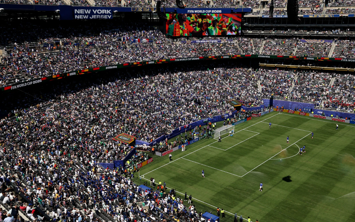 World Cup 2026 lại dính chỉ trích: Mặt sân gồ ghề bị chê là thảm hoạ, không chấp nhận nổi