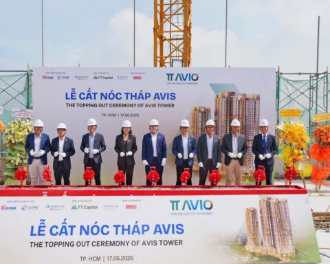 Tháp Avis chính thức cất nóc, bảo chứng niềm tin về tiến độ