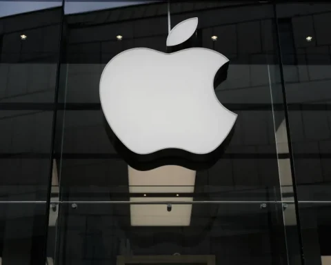Ông Trump: Apple và Intel đạt thỏa thuận sản xuất chip tại Mỹ