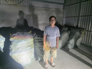 Khởi tố Giám đốc Nguyễn Văn Thắng vì sản xuất dép CROCS giả