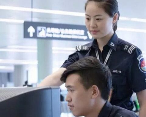Phát hiện nhiều người chi 158 triệu để “chạy” công việc trực tàu lương 9 triệu, trực đêm liên tục: Cảnh sát vào cuộc