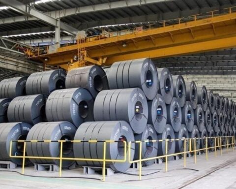 UBCKNN phát hiện sai sót trọng yếu tại một doanh nghiệp thép lớn, hai kiểm toán viên PwC bị đình chỉ