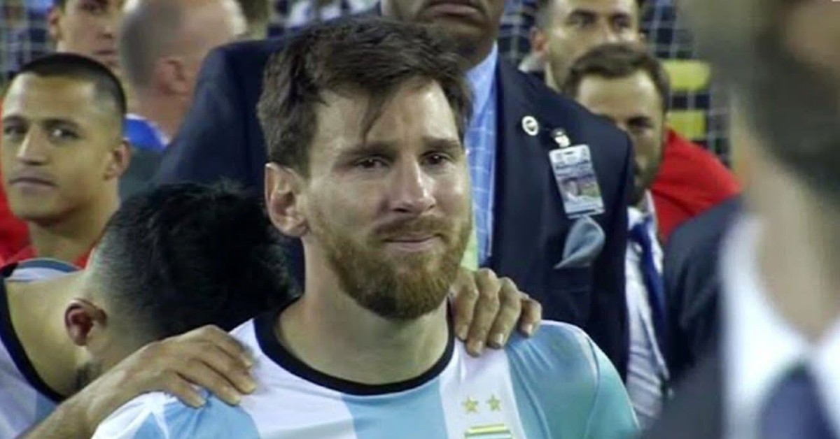 Câu hỏi đau lòng của Thiago và hành trình Messi đi từ người bị ghét nhất đến vị thánh của bóng đá