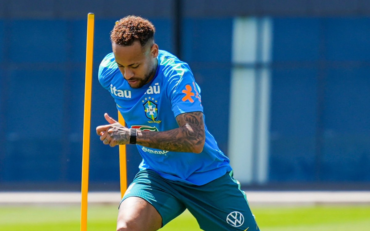 Đây rồi! Neymar tái xuất