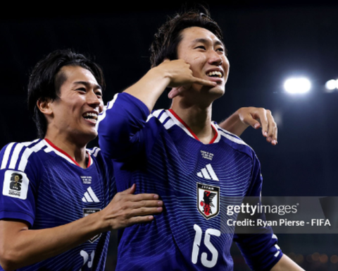 Truyền thông thế giới rầm rộ khen ngợi ĐT Nhật Bản khi đè bẹp Tunisia 4-0 ở trận World Cup lịch sử