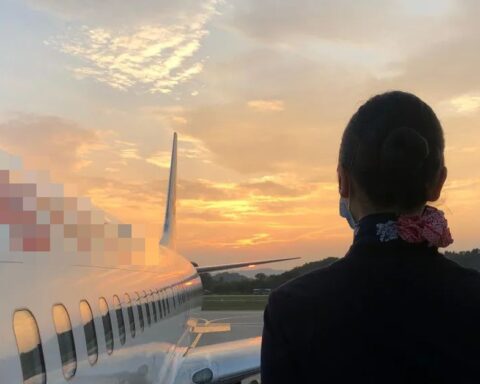 Nữ tiếp viên trưởng 27 tuổi nhiễm HIV, phải bỏ nghề bật khóc: “Tôi tưởng anh ấy nói thật…”