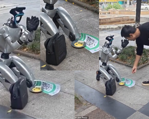 Trung Quốc: Robot quỳ giữa phố xin tiền sạc pin