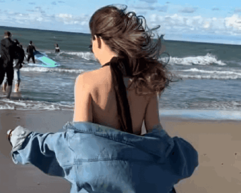 Lọ Lem đẹp thế này thì hoàng tử nào chịu cho nổi: Gương mặt như một thiên sứ