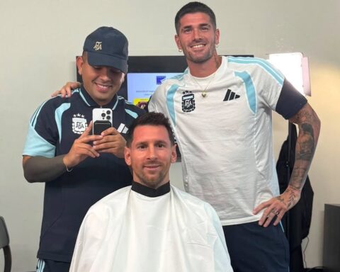 Messi đi “đảo ngói” trước trận Argentina vs Áo