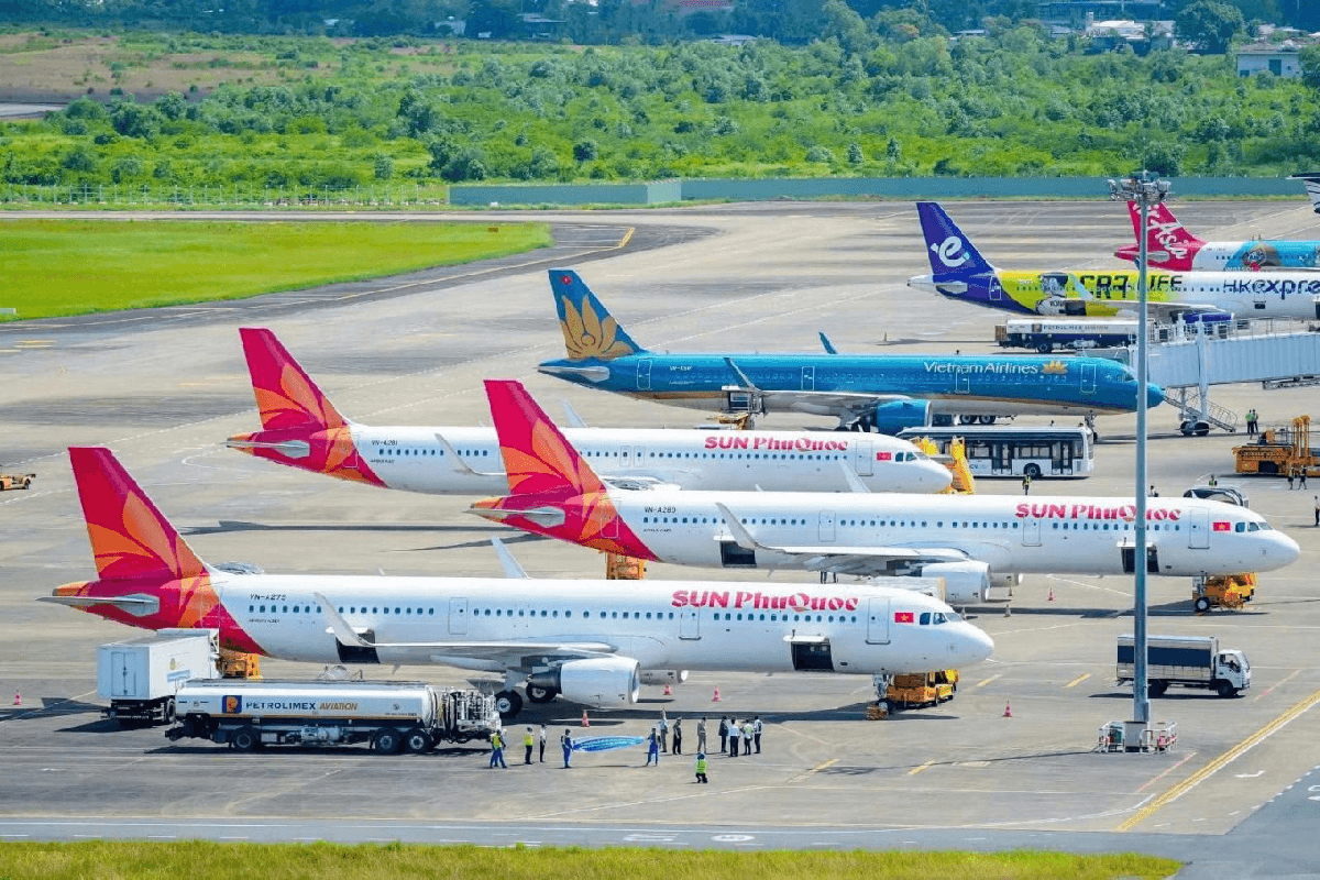 Hãng bay Việt tuyển tiếp viên, ghi thẳng mức thu nhập đáng mơ ước