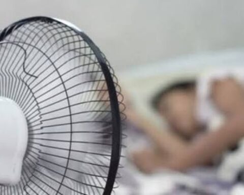 Bật quạt kiểu này không mát mà còn làm nhà nóng hơn: Nhiều người vẫn đang thực hiện