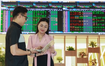 Chứng khoán ngày 22/6: Cổ phiếu “họ Vin” nâng đỡ, VN-Index bật tăng mạnh đầu tuần