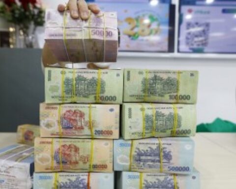 Nới trần vốn ngắn hạn “nuôi” cho vay trung dài hạn, thận trọng rủi ro đổ vốn bất động sản và lệch pha kỳ hạn