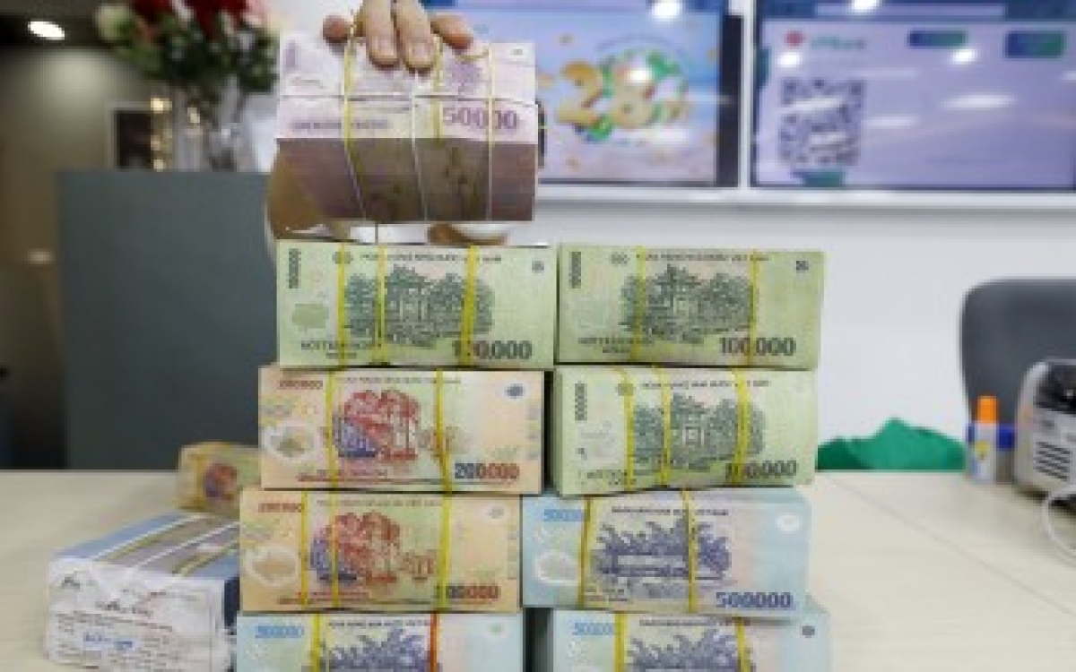 Nới trần vốn ngắn hạn “nuôi” cho vay trung dài hạn, thận trọng rủi ro đổ vốn bất động sản và lệch pha kỳ hạn