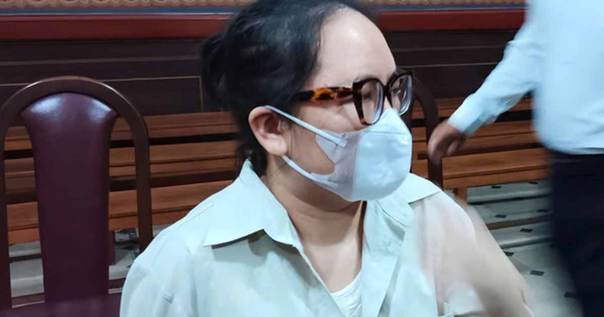 TPHCM: Chiêu trò của nữ “thầy bói” 9X kiếm 28,1 tỉ đồng trong hơn 1 năm