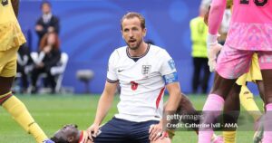 Harry Kane sút “bay” cơ hội lập công, ôm đầu bất lực nhìn tuyển Anh bị Ghana cầm hoà 0-0