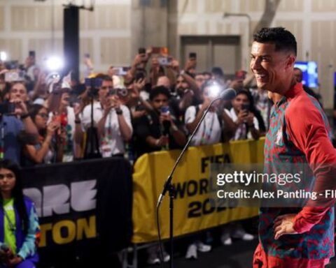 Phỏng vấn nóng Ronaldo sau khi lập kỷ lục lịch sử ở World Cup: Tuần qua thật đen tối, nhiều người nghĩ tôi nên giải nghệ, giờ tôi trở lại rồi!
