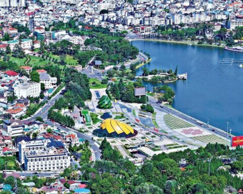 Vừa chi 3.000 tỷ thâu tóm dự án của Phát Đạt, nguyên giảng viên Đại học Bách Khoa tiếp tục đến tỉnh rộng nhất Việt Nam đề xuất đầu tư loạt dự án quy mô lớn