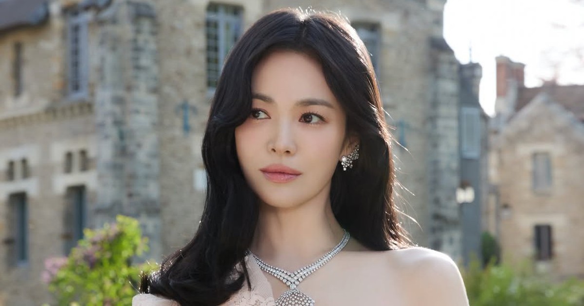 Song Hye Kyo tiến thêm bước nữa, thông báo tin vui