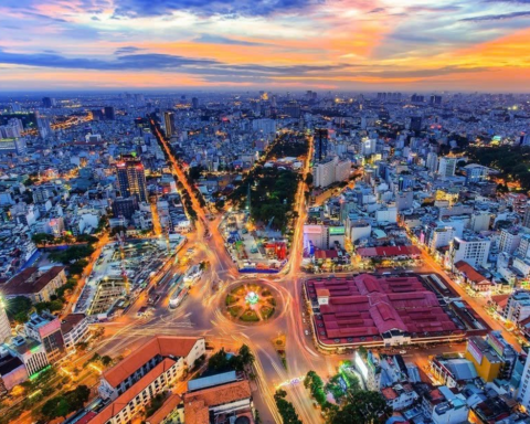 Mật độ xây dựng dày đặc: Căn hộ đô thị thiếu “khoảng thở” xanh cho cư dân