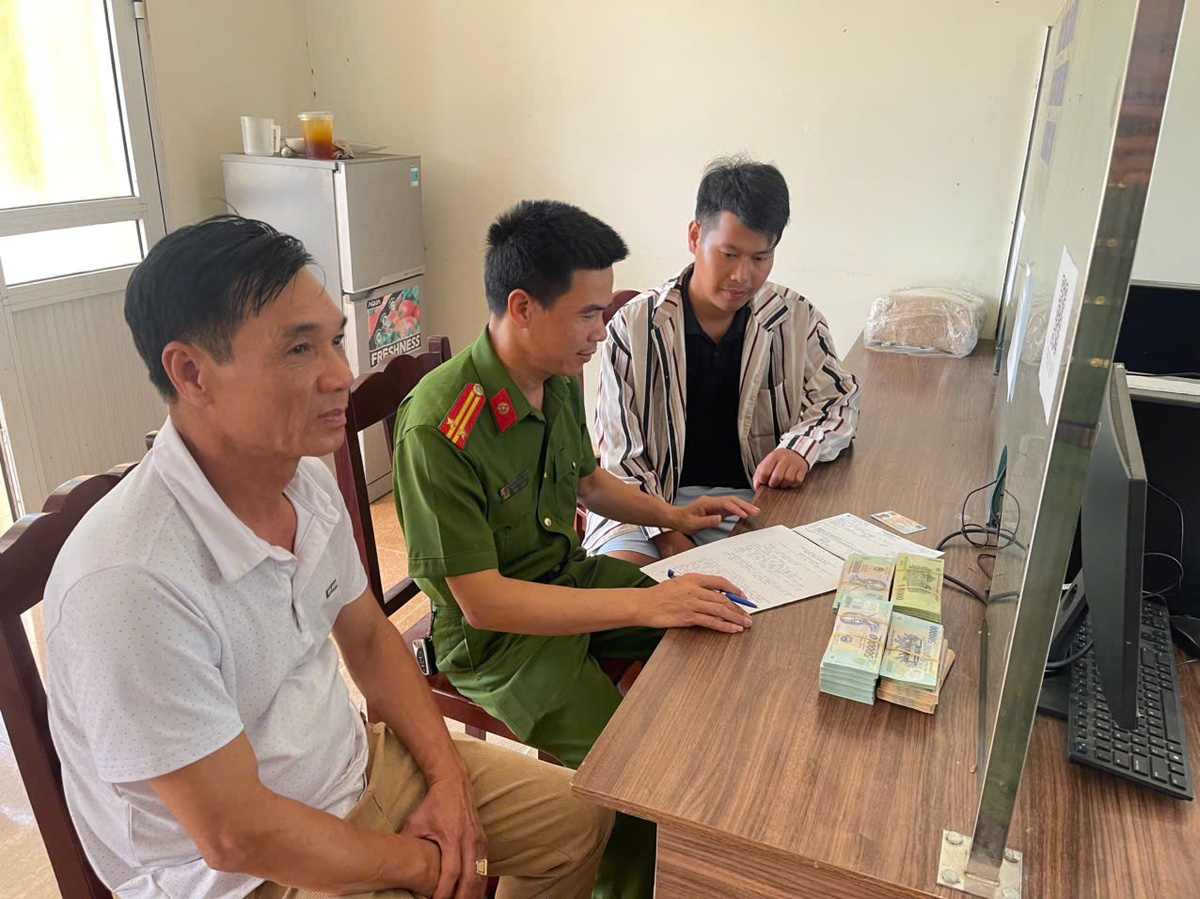 Công an xác minh giao dịch chuyển khoản 500 triệu đồng đến tài khoản của Trần Quang Tuyến SN 1995