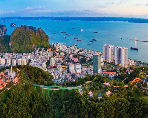 Bộ Xây dựng công nhận tỉnh Quảng Ninh đạt tiêu chí đô thị loại I
