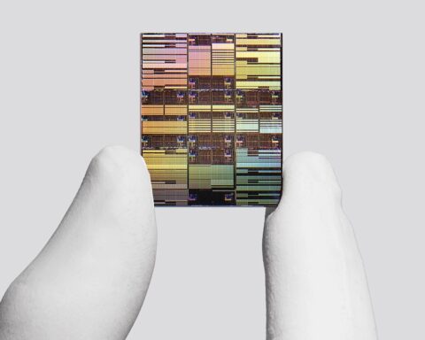 Định hình lại cán cân bán dẫn toàn cầu: IBM chế tạo thành công chip dưới 1 nm, nhồi nhét 100 tỷ bóng bán dẫn bằng móng tay