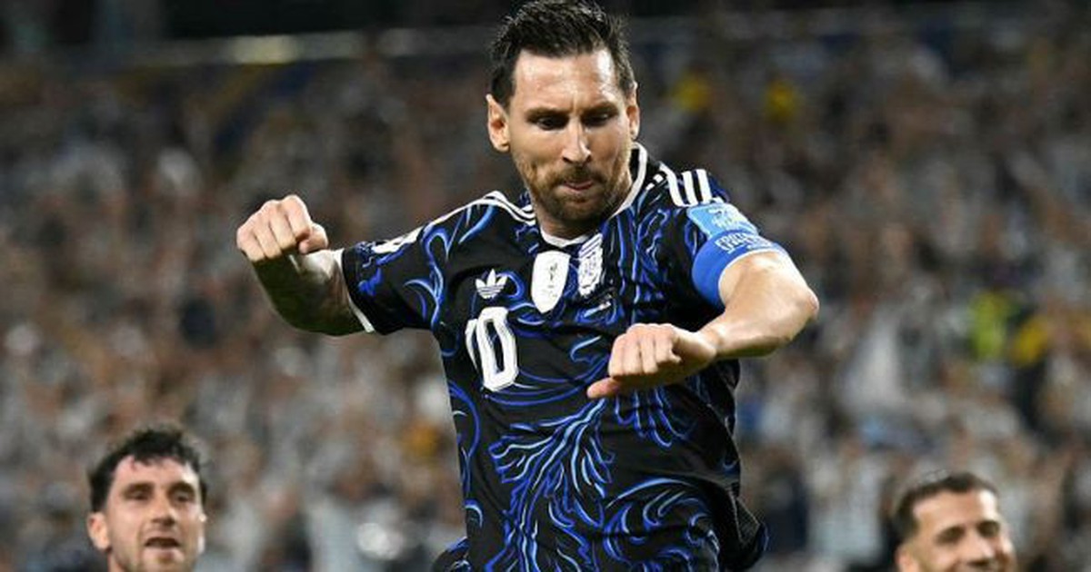 Thiên tài: Messi lại lập thêm kỉ lục chưa từng có ở World Cup sau siêu phẩm sút phạt giúp Argentina thắng 3-1 Jordan