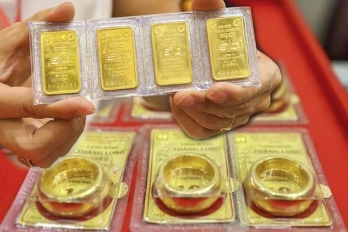 Giá vàng Việt Nam ‘vượt mặt’ thế giới